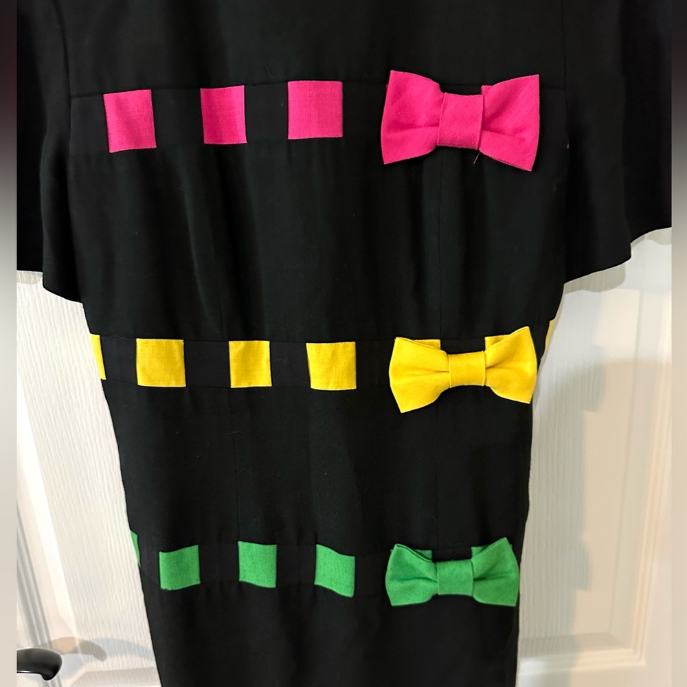 Sante Fe by Jim Tremblay Pink Yellow Green Ribbons & Bows Black Sheath Dress - Picture 5 of 7